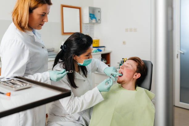 Best Emergency Dentist for Knocked-Out Tooth in Woodstock, IL
